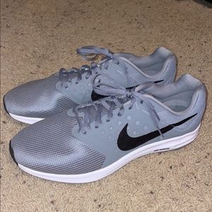 nike shoes men’s size 13 used but like new